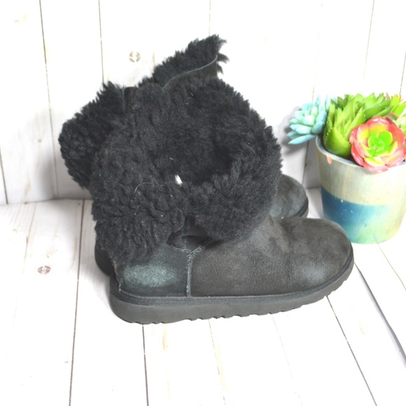 UGG Australia Womens Bailey Button BOOTS 5803 - Picture 3 of 6